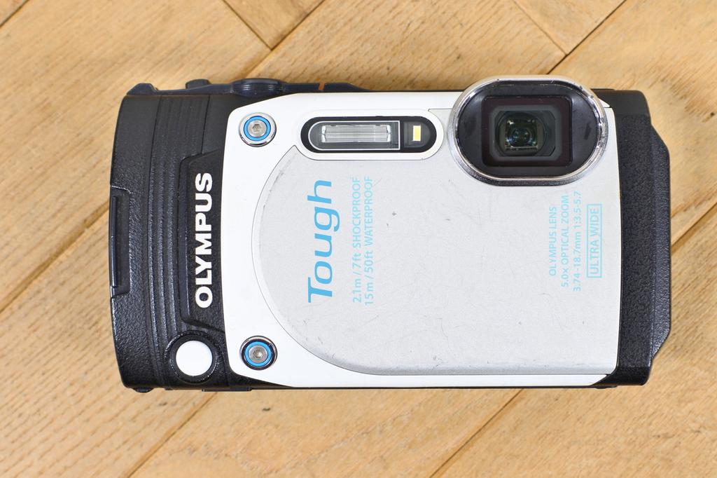 OLYMPUS Stylus TG‑870 White 16MP Tough Digital Camera W/ Box - Tested