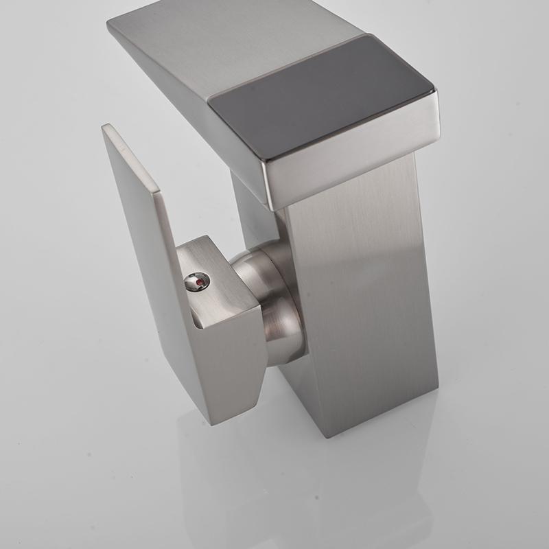 Luxury High Tech Digital Display Faucet ℉℃ Bathroom Basin Temperature Sensor Faucet Kitchen Sink Mixer Tap Vanity Waterfall Tap