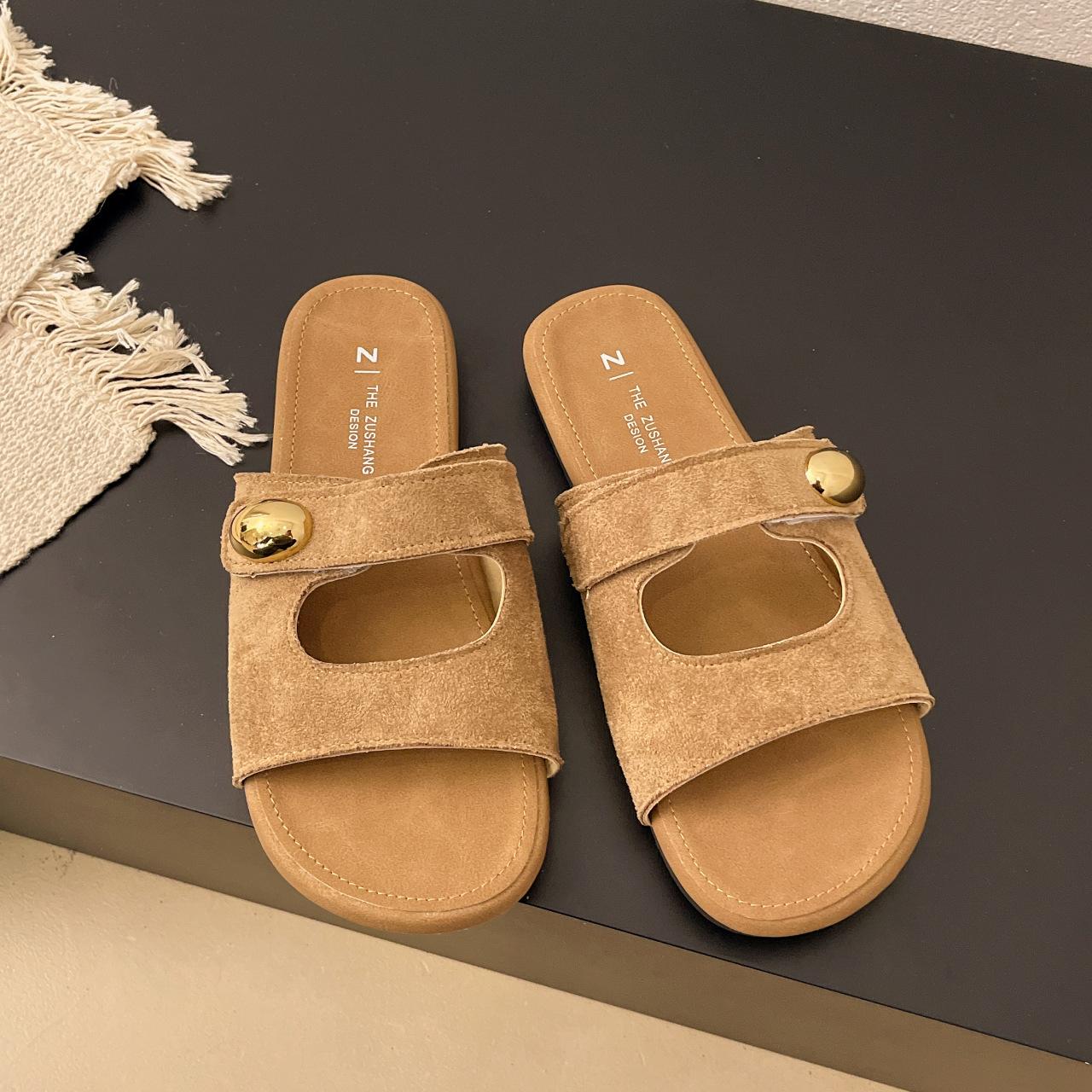 

Fashion 2025 Summer Women s Thick Sole High Heel Flip Flops Beach Sandals for Outdoor Wear Stylish with Dresses Casual Outfits Slippers 35