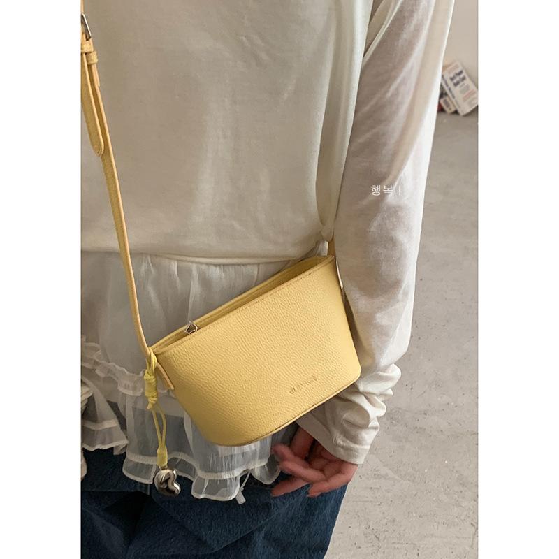 Niche Fashion Lychee Pattern Bucket Bag Women's 2025 New Simple Shoulder Messenger Bag Casual Mobile Phone Bag