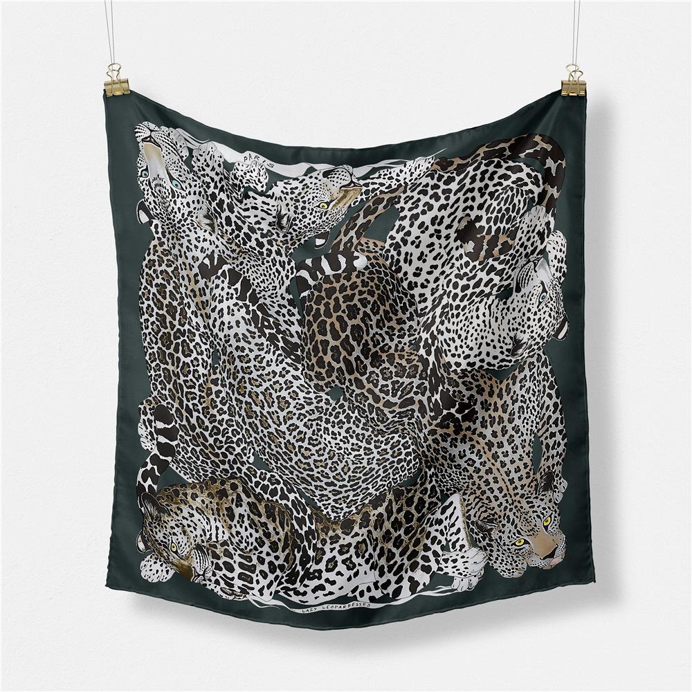 

2024 Brand Design Leopard Silk Scarf Fashion Women Scarf Small Square Scarves Head Scarf Neck Tie Band Neckerchief Hijab