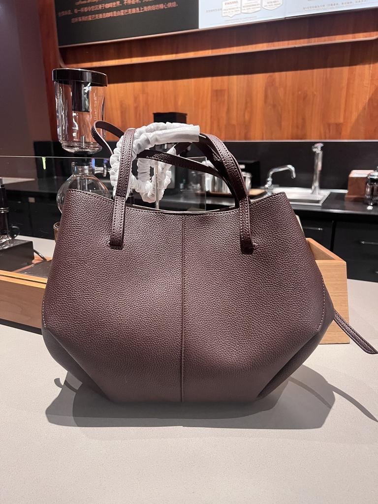 Niche Ontwerp Polene Wing Bag Echt Leer Retro Onderarm Draagbaar Kind Grote Capaciteit Tote Vrouwelijk