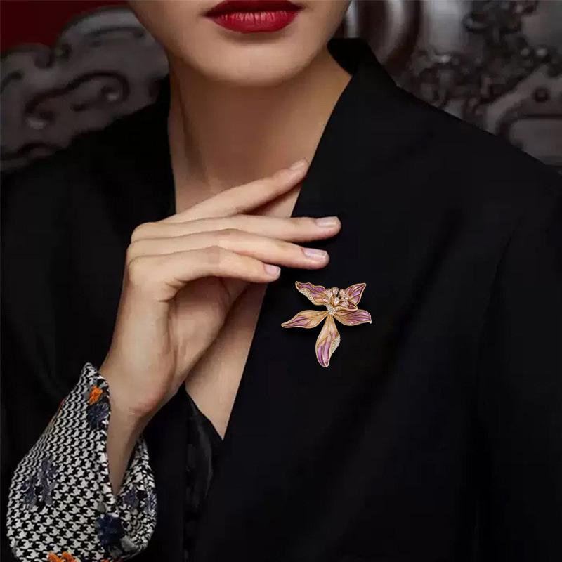 Elegant French Iris Brooch - Retro High-End Women's Pin for Suits & Coats