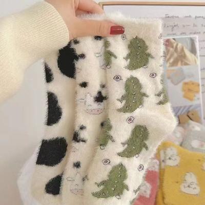 5 Paar Herbst- und Winter Nerz Samt Niedliche Cartoon Damen Socken Warme Verdickte Schlaf Socken Bodensocken Mid-Calf Gepolstert Gefleckte Kuh Socken