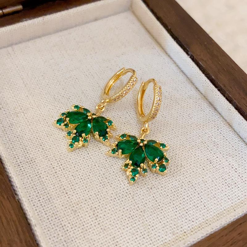 

Серьги-пусеты Жемчужные цветы в стиле масляной живописи Клода Моне - Элегантные французские пусеты для женщин