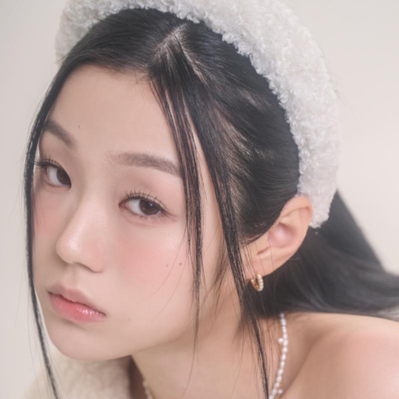 

ПОСТЛЮДИЯ ПУШИСТАЯ ПОВЯЗКА НА ГОЛОВУ (5 ЦВЕТОВ) YELLOW