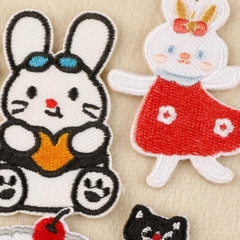 7 Pcs Dogs Sew On/Iron On Patches Cartoon Cats Embroidered Patches Rabbits Sewing Patches for Backpacks Decorations
