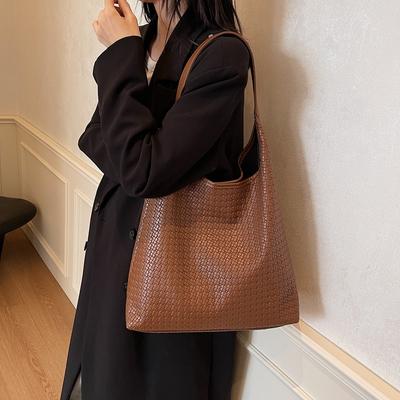 Fashion Popular Retro Woven Commuter Tote Bag Niche Design Underarm Bag Women's Large Capacity Shoulder Bag