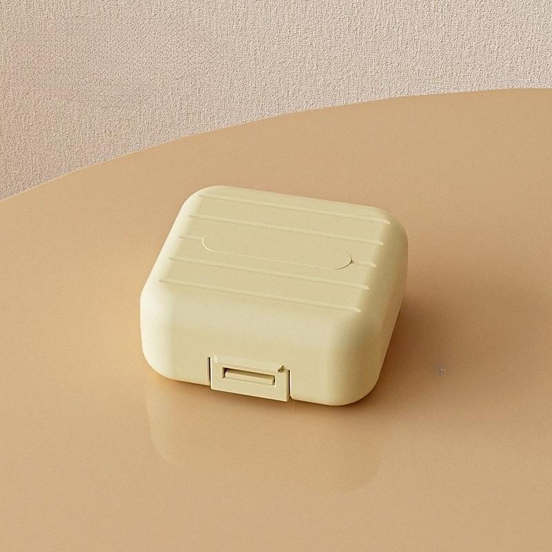 Portable Mini Medicine Box Double Sealed Medicine Pill Storage Box 7-Day Weekly Snap on Divided Medicine Box Small жёлтый
