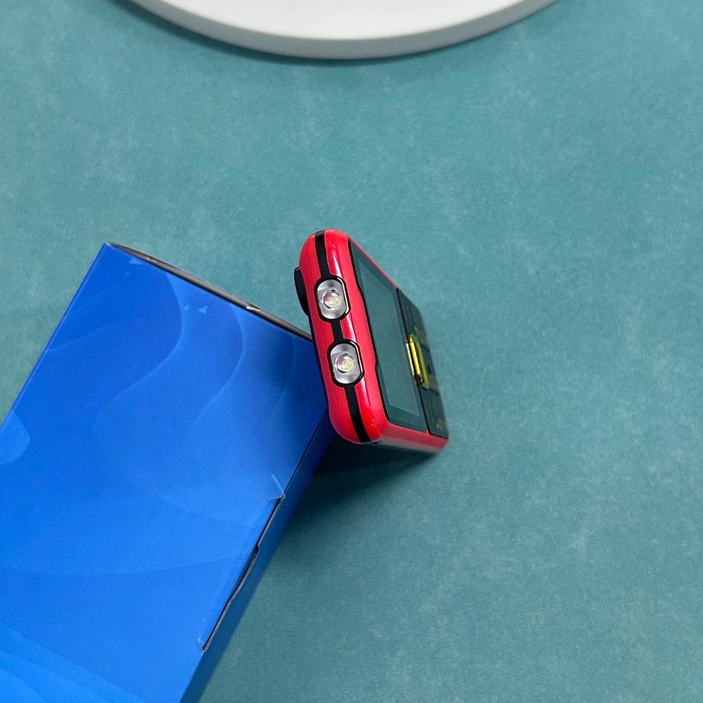 YEEMI K3+ 4G CellPhone LTE 2.4inches Screen Dual SIM 8W Camera 2500mAh Battery Bluetooth FM Radio Big Keyboard Mobile Phone