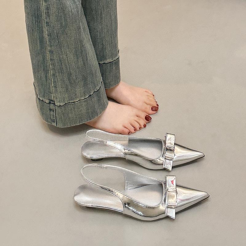 

Милые сандалии на танкетке с острым носком женские 2025 новые с бантом и обувь-сандалии для юбки 40