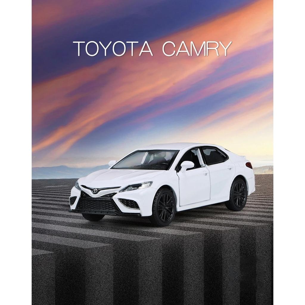 1/36 TOYOTA Camry XSE Alloy Car Model Diecasts Metal Vehicles Car Model Simulation Miniature Scale Collection Childrens Toy Gift