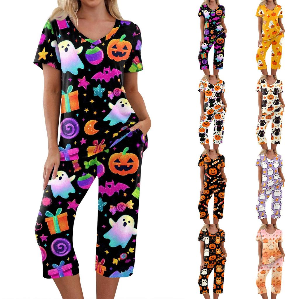Women's Two Piece Halloween Print Lounge Set Short Sleeve Top with Crew Neck and Capri Pants Casual Pajama Set Soft Fabric