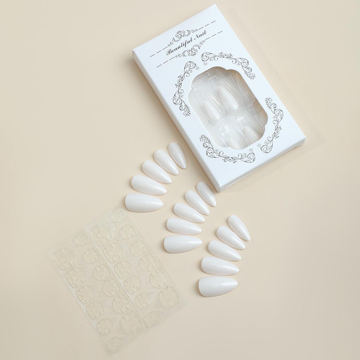 

Popular European & American Almond-Shaped White Press-On Nails, Skin-Brightening False Nail Tips