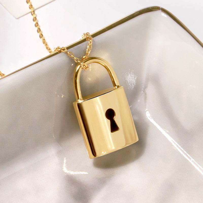 Mcel 14K Ionian Lock Necklace