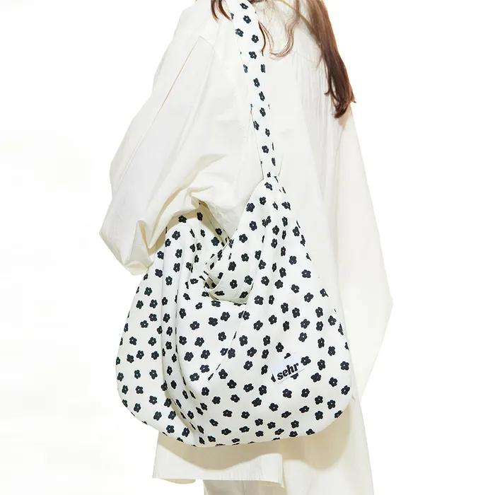 Black Flower Easy Bag (White)