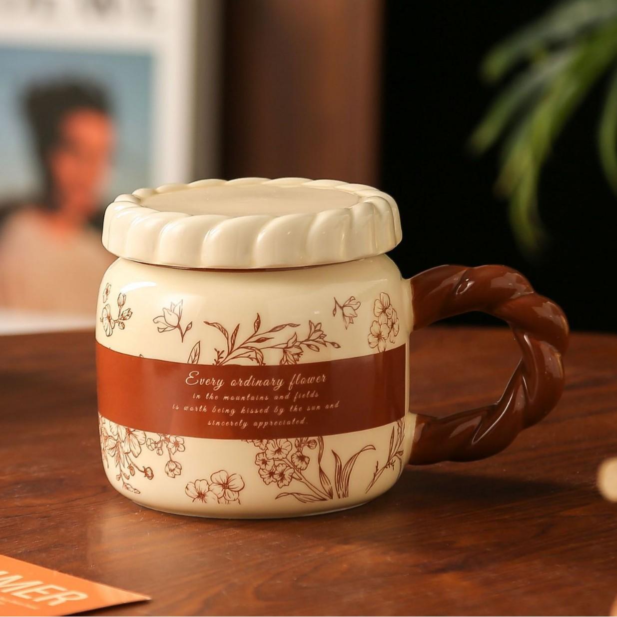 

Керамическая чашка в стиле ретро с крышкой Кружка Ниша Высококачественная сувенирная кофейная чашка Высококачественная подарочная чашка для воды 420ml