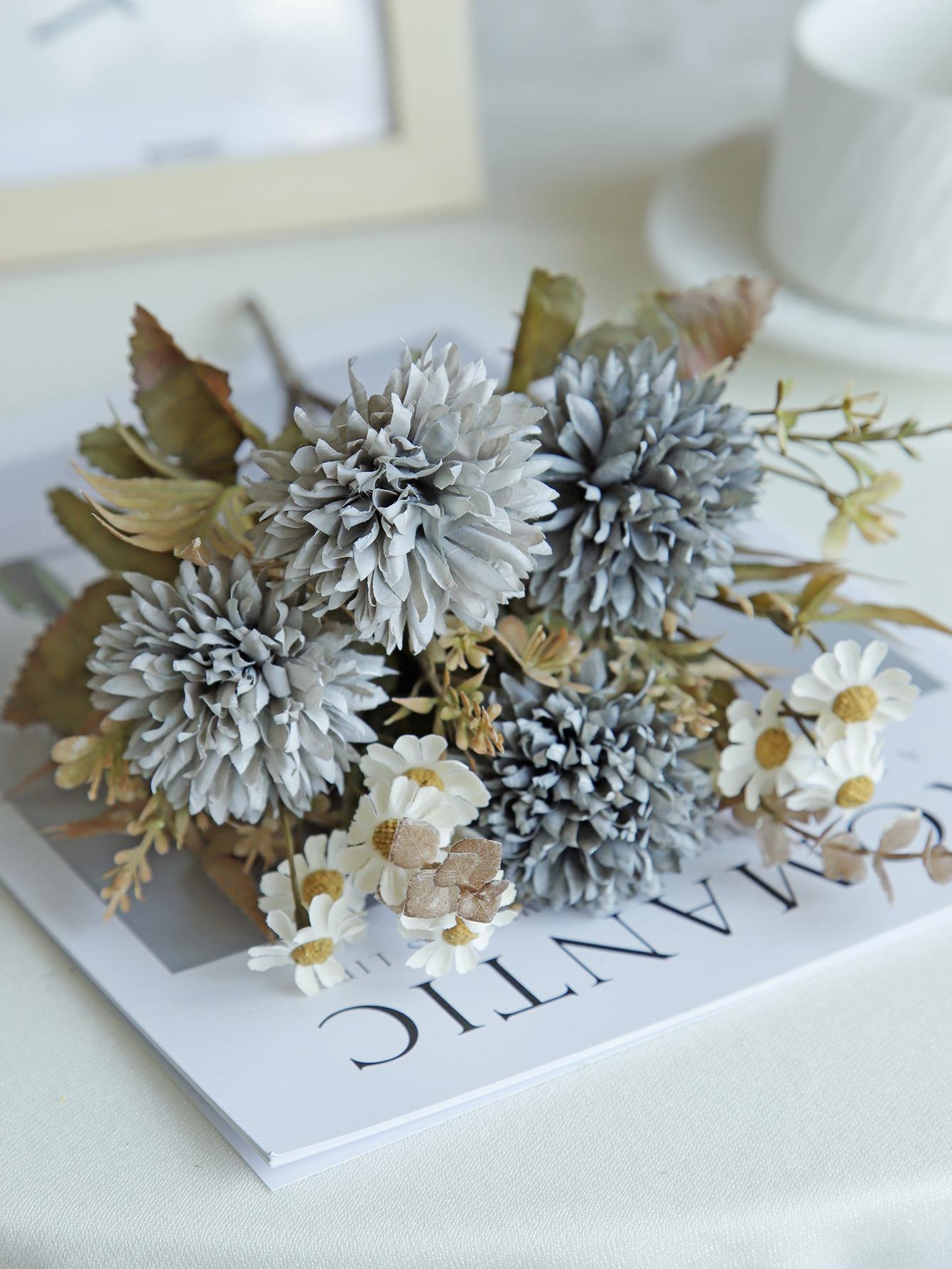 

Silk Chrysanthemum Artificial Flowers Wedding Home Valentine s Day Room Decora Bridal Bouquets Table Vase Pretty Decorative Prop 1PC синій