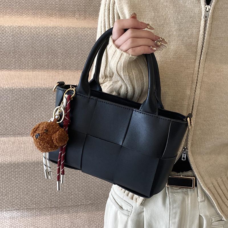 IELGY Woven Style Portable Bucket Bag Simple Commuter Messenger Bag