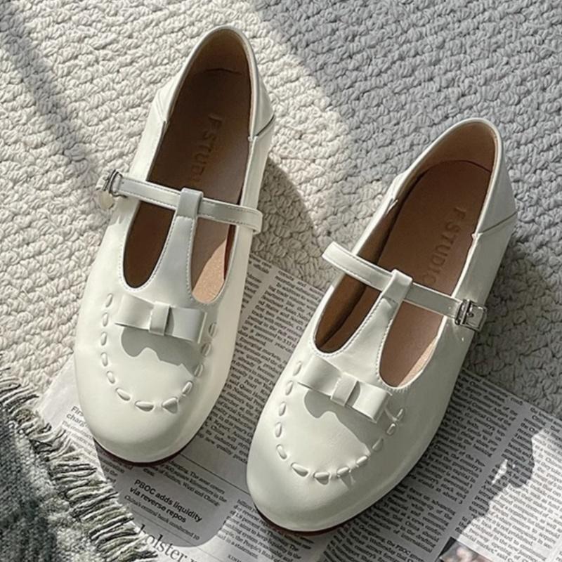 Fashion Fashion Pointed Toe Buckle Strap Flat Shoes 2025 Roman Retro Solid Color Casual Shallow Mouth Flats Comfy Soft Women Flat Shoes