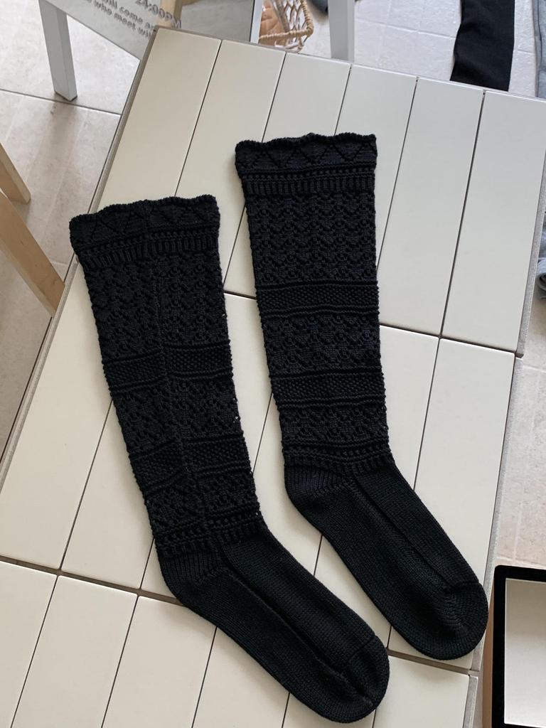 Wei Xue Autumn/Winter Hollowed Wool Slouch Calf Socks: Runway Style Knitted Lace, Warm & Slimming.