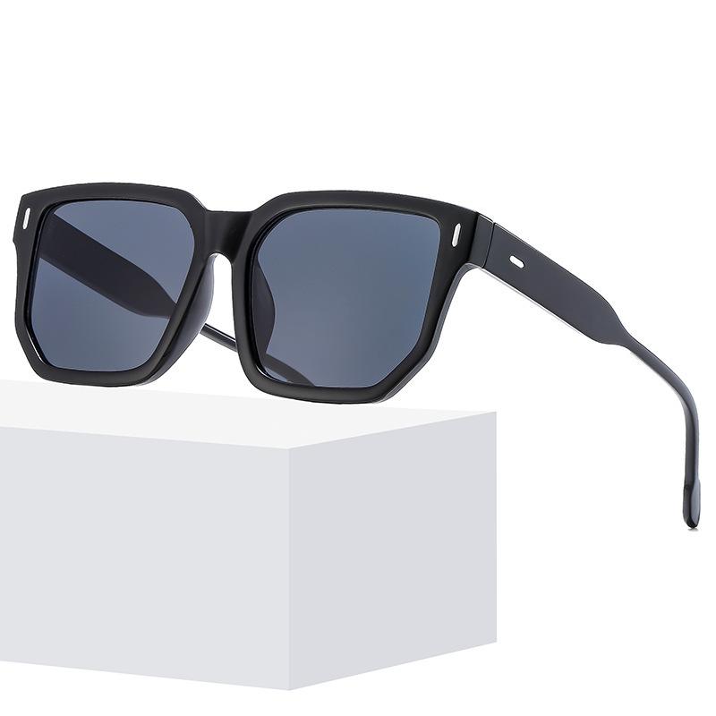 Winter snow sunglasses women's advanced sense sunscreen Internet celebrity glasses large frame square black new sunglasses men