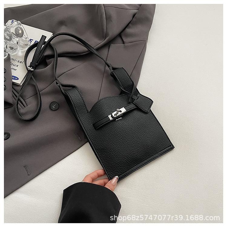 Fashion Trend Texture Retro Vegetable Basket Bag Women's 2025 Spring New Casual Foreign Style Women's Shoulder Crossbody Bag