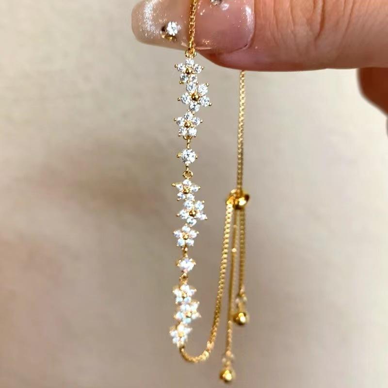 Exquisite Shining Micro-inlaid Zircon Flower Pull-Out Bracelet for Women Cherry Blossoms Snake Chain Bracelet Daily Jewelry