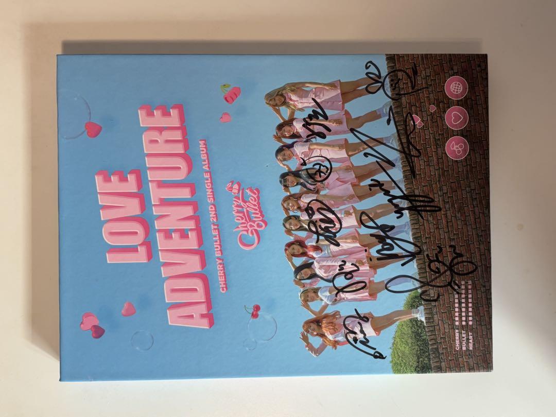 

[USED] Cherry Bullet LOVE ADVENTURE Signed