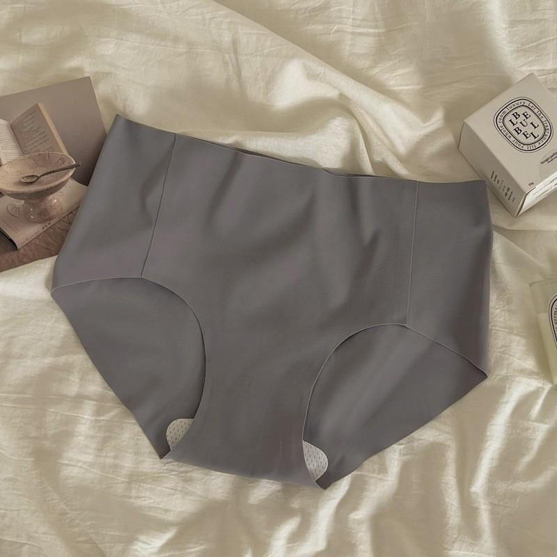 Ultra-Thin Ice Silk Quick-Dry Seamless Women's Yoga Fitness Underwear with Pure Cotton Crotch