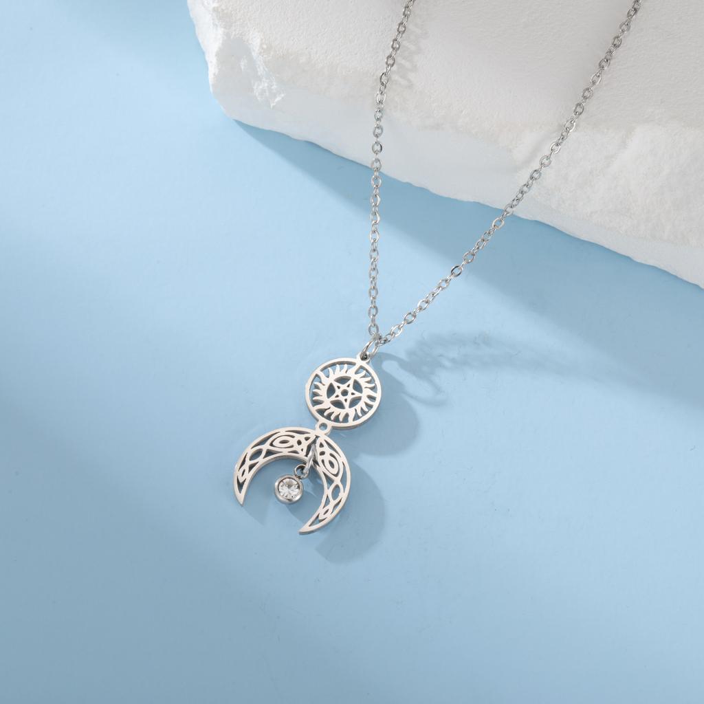 Vintage Pentagram Pendant Necklace, Featuring A March Goddess Design That Incorporates Celtic Knot and Witch Knot Elements