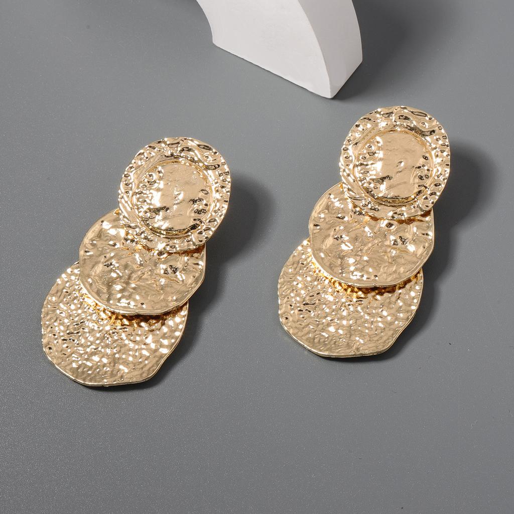 New style, exaggerated and creative geometric round alloy earrings, multi-layer texture pleated earrings