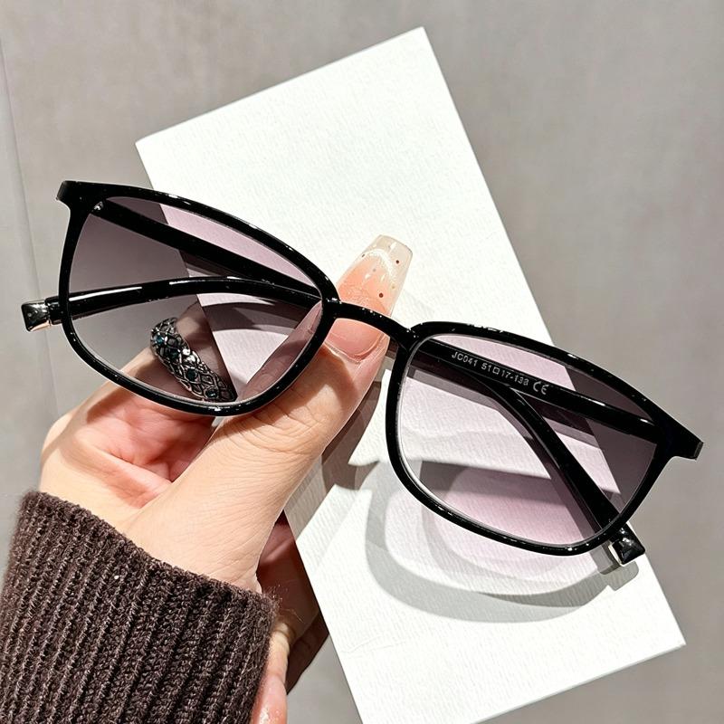 Unisex Square Frame Gradient Lens Reading Sunglasses Minimalist Stylish Presbyopia Glasses High Definition Comfortable Eyewear