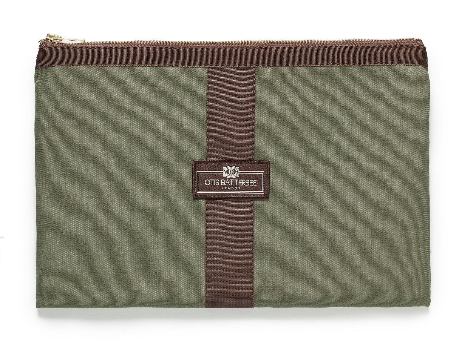 

Дорожный чехол формата A4 Otis Batterbee для планшета, из хаки парусины, на хранении, (А4107) [Сделано в Англии]