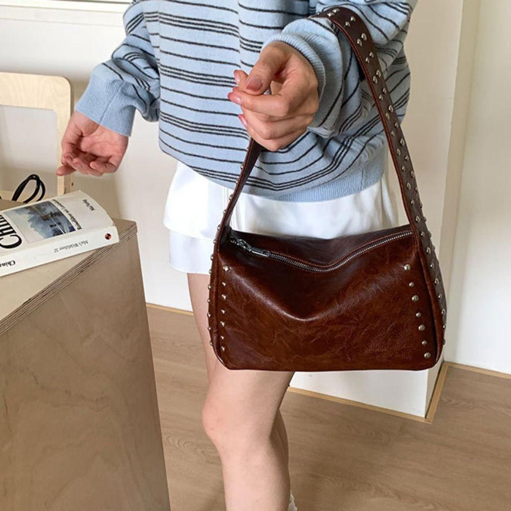 French Retro Rivet Handbag Spicy Girl Style Commuting Shoulder Bag Pillow Underarm Bag  Winter