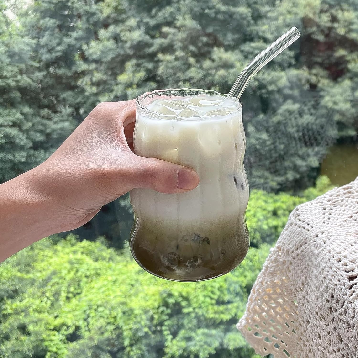 4 Pcs Ribbed Glass Cups, Vintage Drinking Glassware with Glass Straw 18 Oz Bubble Iced Coffee Cup for Juice, Tea, Beverage, Milk, Beer, Cocktails
