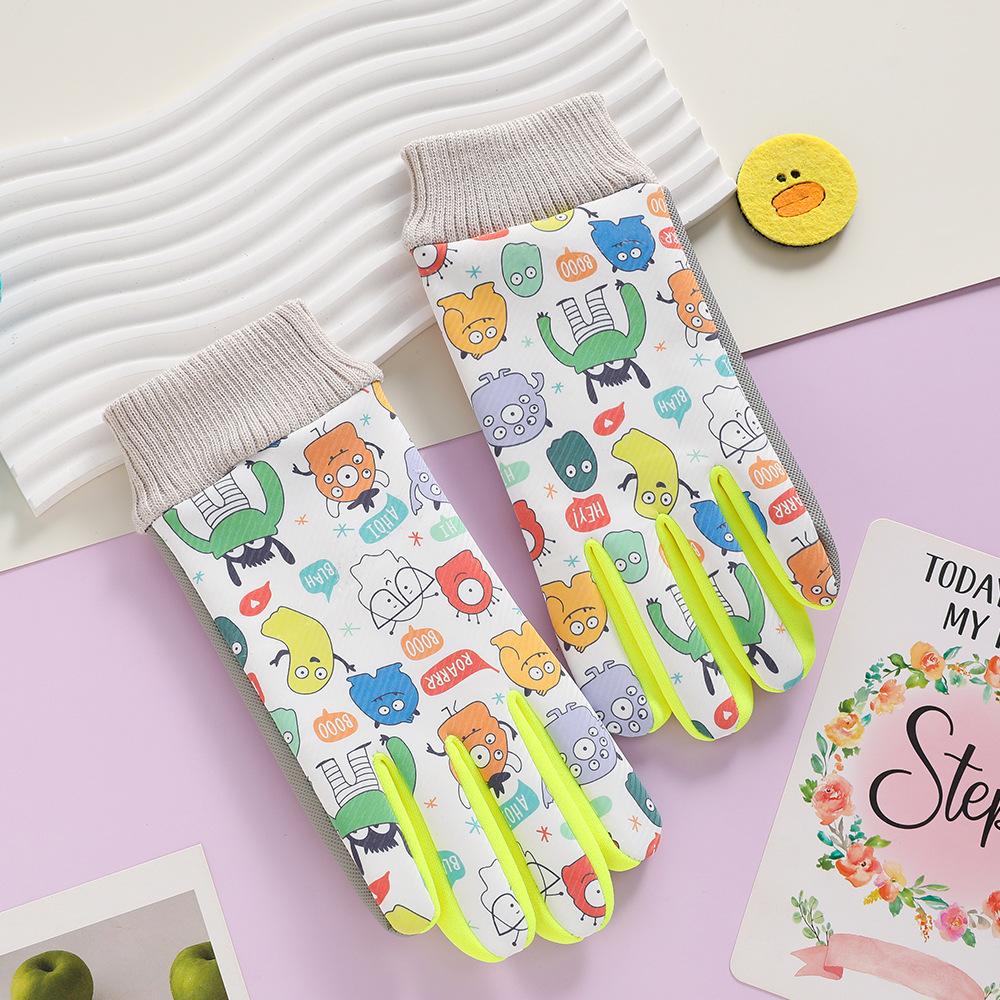Children's Gloves for Winter for Boys and Girls Warmth Water-splashing Wind Proof and Thickened Winter Outdoor Play Snow Proof Gloves