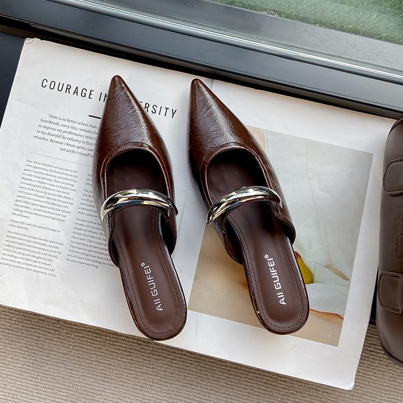 French Retro Wedge Heel Pointed Mueller Slippers Women's Outerwear 2025 Spring New Heightening Metal Buckle Mary Jane Half Drag