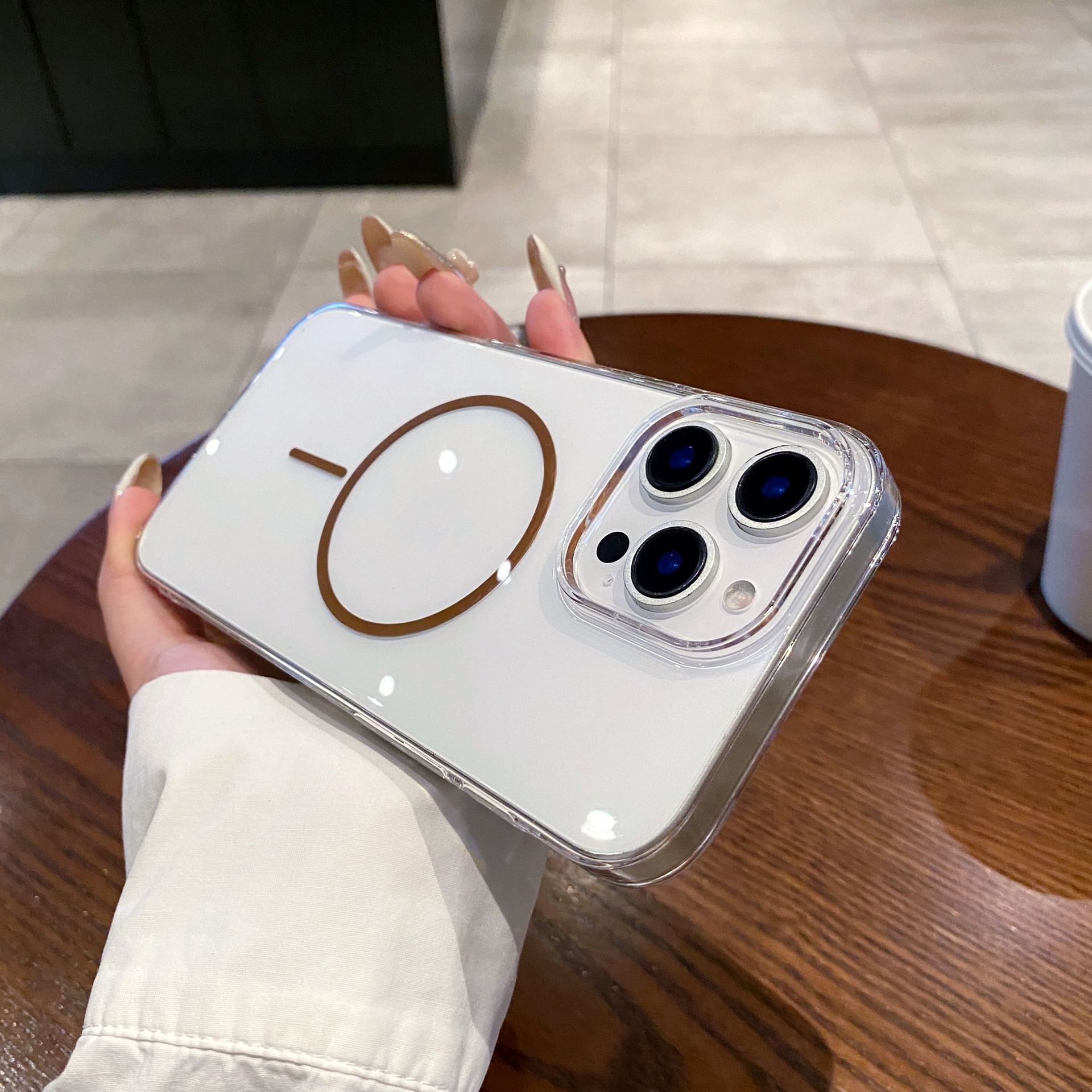 

Подходит для Samsung Высокая Магнитная Адсорбция ПК Большое Отверстие Полностью Закрывающий Чехол для Мобильного Телефона S25ULTRA Простой S24PLUS FE Samsung S24FE