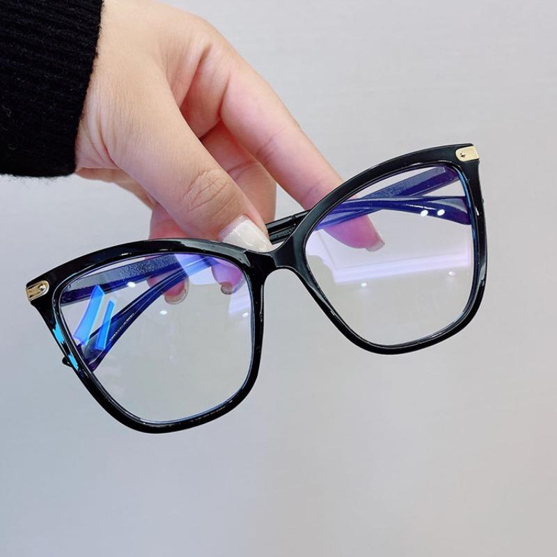 Trendy Anti-Blue Light Transparent Eyeglasses Computer Glasses Frame Women Optical Computer Eyewear Fashion Oversized Eyewear