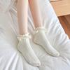 Styl Lolita japońskie Kawaii damskie skarpetki śliczne plisowane skarpetki z falbanką solidna biała czarna siatka koronkowe dziewczęce słodkie krótkie skarpetki w stylu Harajuku