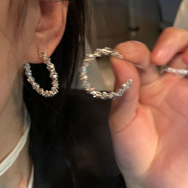 

Рекомендация продавца Серебряные Большие круглые Лицо Женские Самые продаваемые Серьги Broken silver earring White Silver