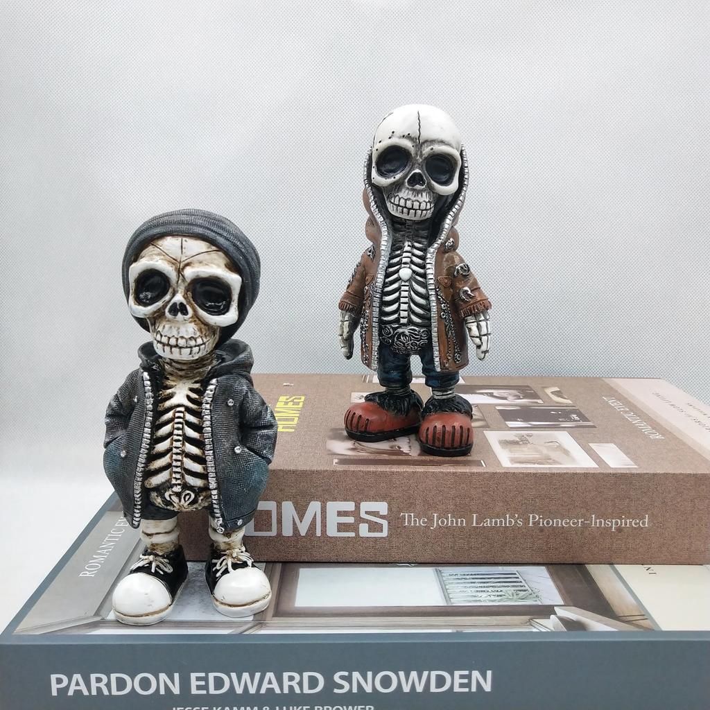 Creative Halloween Atmosphere Skeleton Statue Decoration Miniature Skeleton Sculpture Resin Crafts Halloween Decoration Props