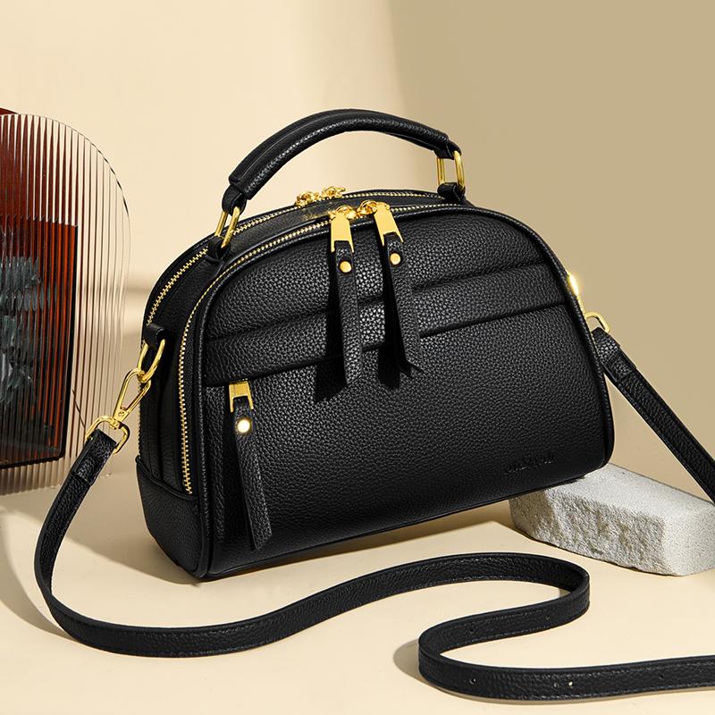 Retro Style PU Leather Shoulder Bag for Women Monochromatic Crossbody Bag Luxurious Design New Fashion Standard