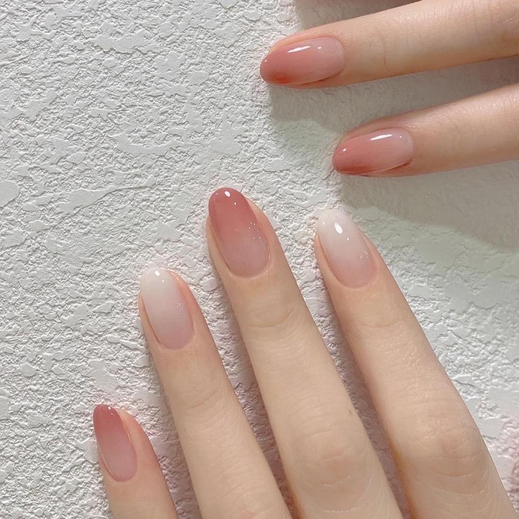 Simple French Gradient Detachable Press-On Nails: Short, Whitening False Nail Tips.