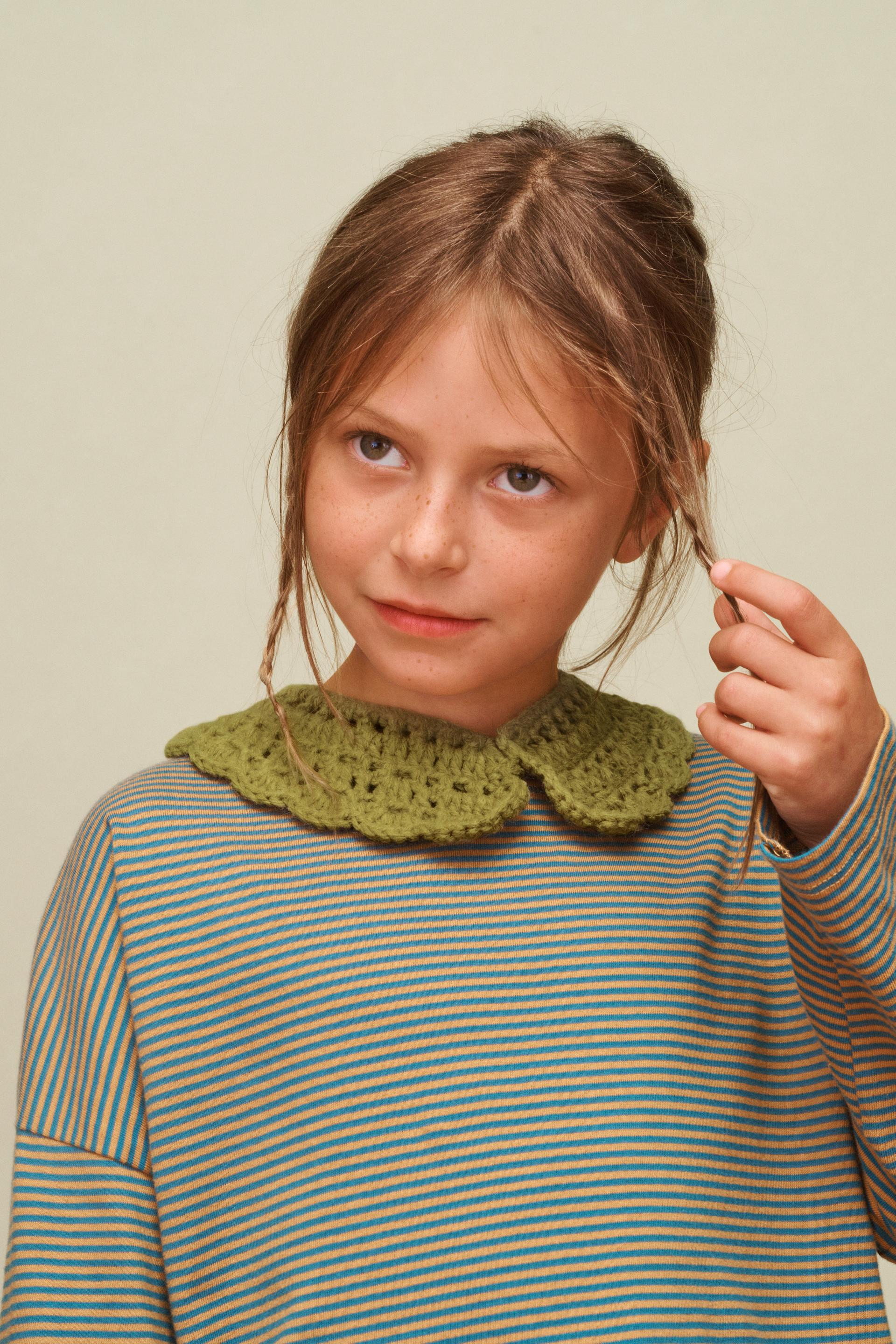 

ВЯЗАННЫЙ ВОРОШНИК КРЮЧКОМ – ОГРАНИЧЕННЫЙ ВЫПУСК