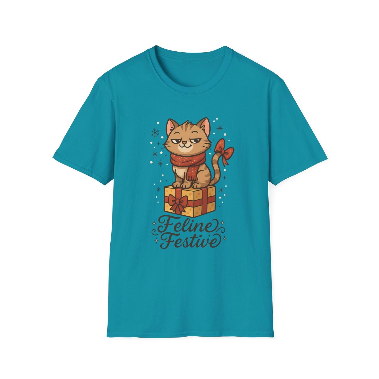Unisex Softstyle T-Shirt Mens Womens Tees Top Feline Festive Cat Holiday Snowflake Gift Tee L