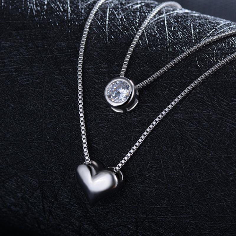 Heart Shaped Double Layer Necklace for Women with One Heart and One Diamond Temperament Item Versatile Accessories Short Collarbone Chain