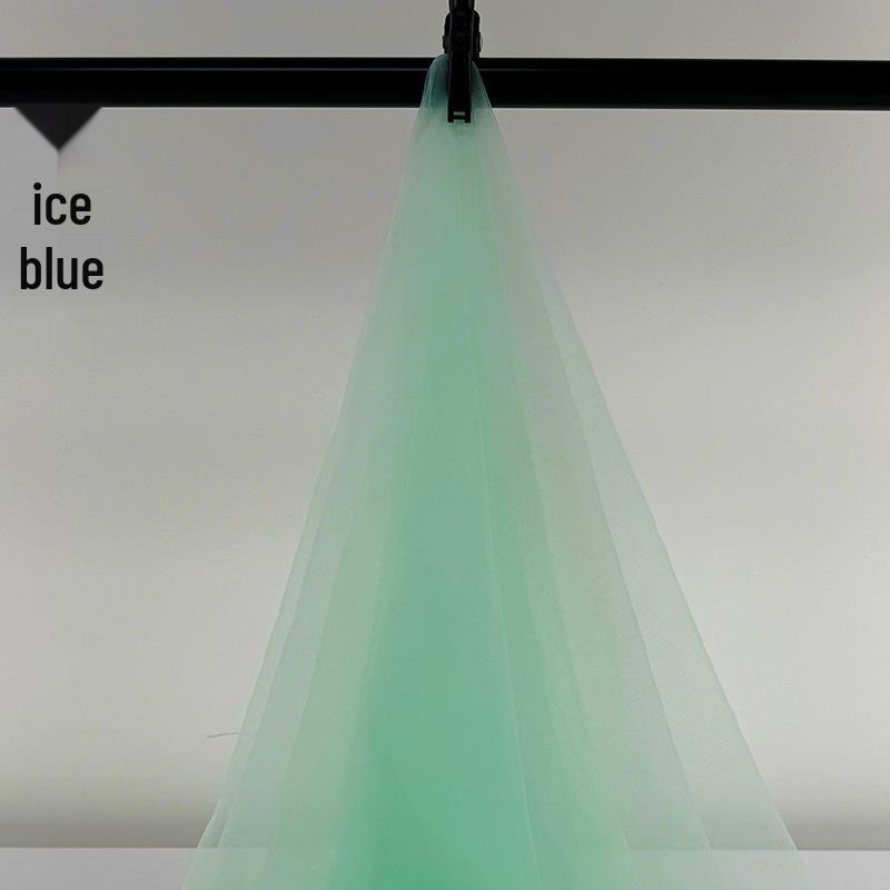 Blaues Gaze-Weichgarn für Kindergartenbühnen- und Decken Dekoration, Abschlussfeier Szene