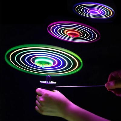Juguetes Luminosos para Niños Disco Volador Hélice Iluminación LED Cuerda de Tracción Juguete OVNI Volador Peonza Juego al Aire Libre Juguete Deportivo Regalo
